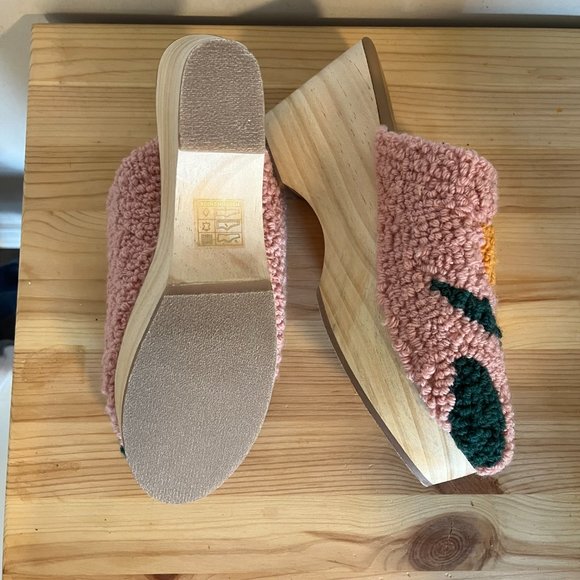 Anthropologie Emily Isabella Pink Floral Wood Clogs WOOL Size 40 9.5 NEW - Picture 6 of 6
